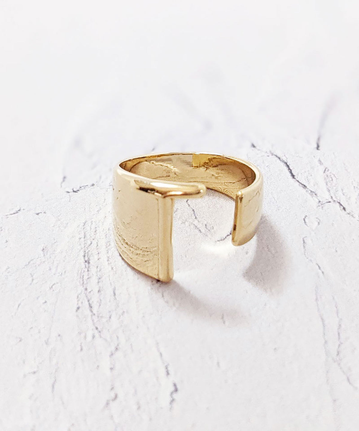 【earyear】Initial Volume Ring　Silver&Gold A～Z