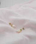 【earyear】Drop Freshwater Pearl Pierce(両耳用)