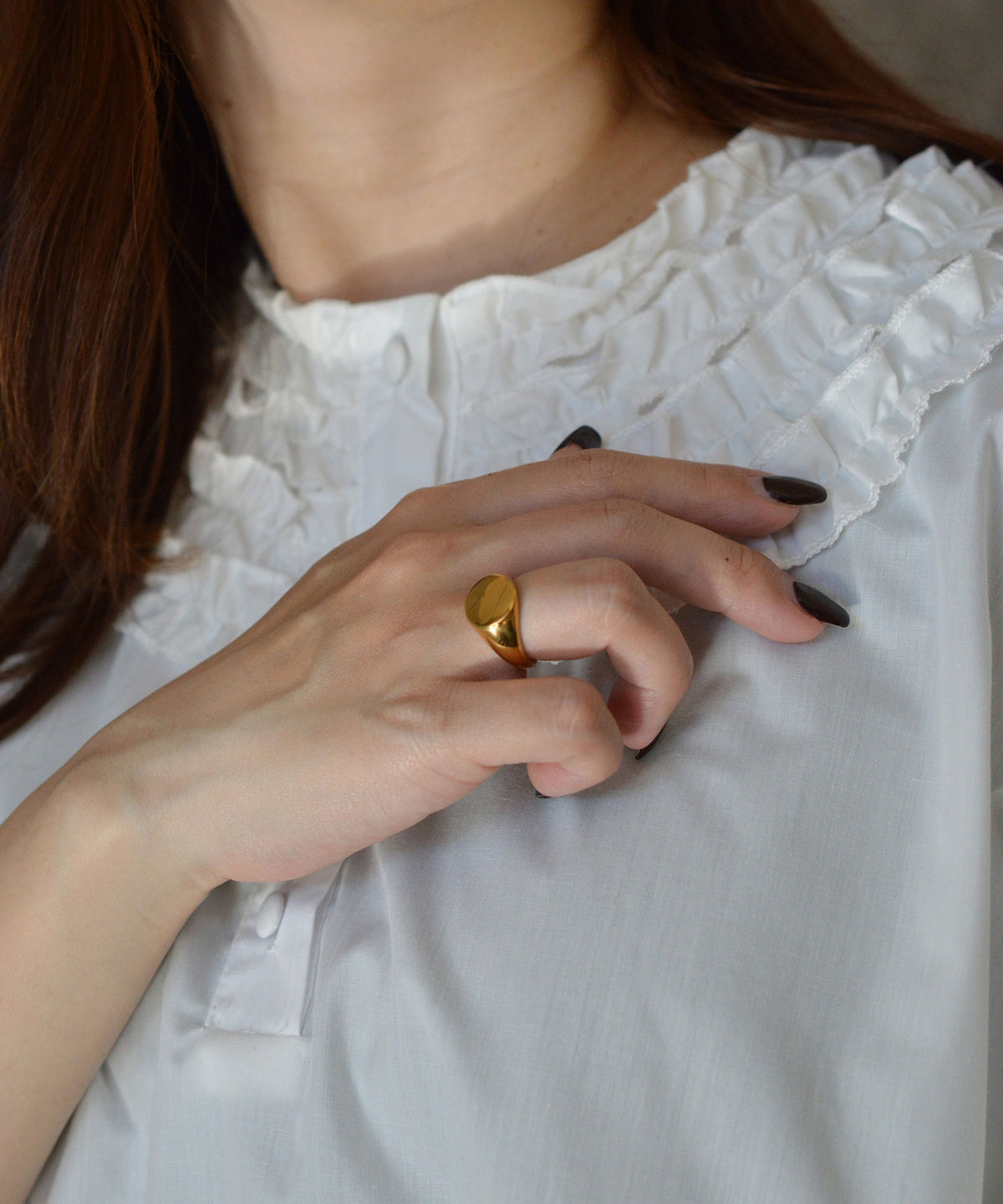 【earyear】Oval Crest design peti Volume Ring