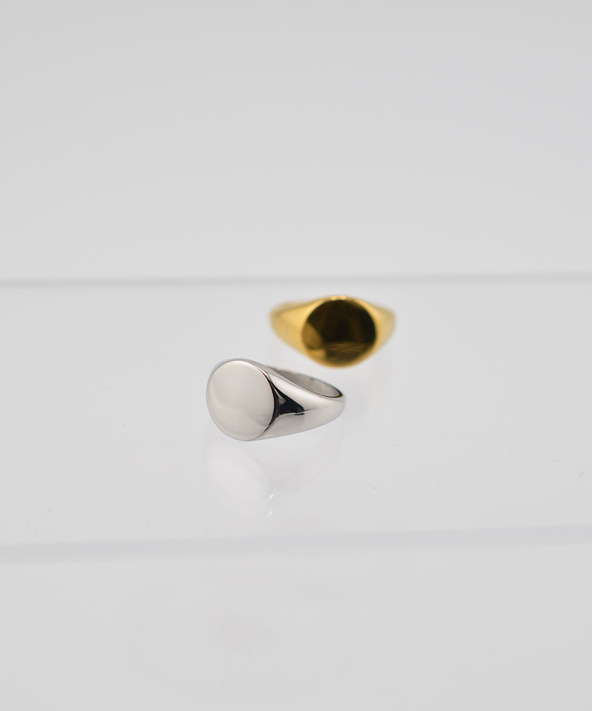 【earyear】Oval Crest design peti Volume Ring