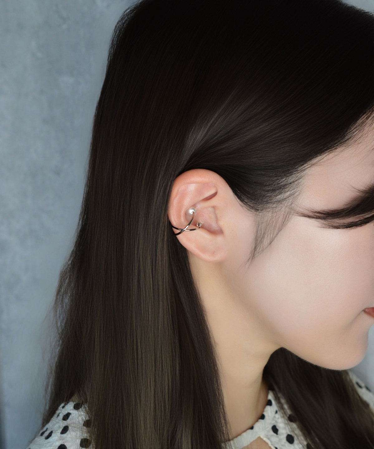 【earyear】Double Curve Pearl & Metal Spiral Ear Cuff〈片耳用〉