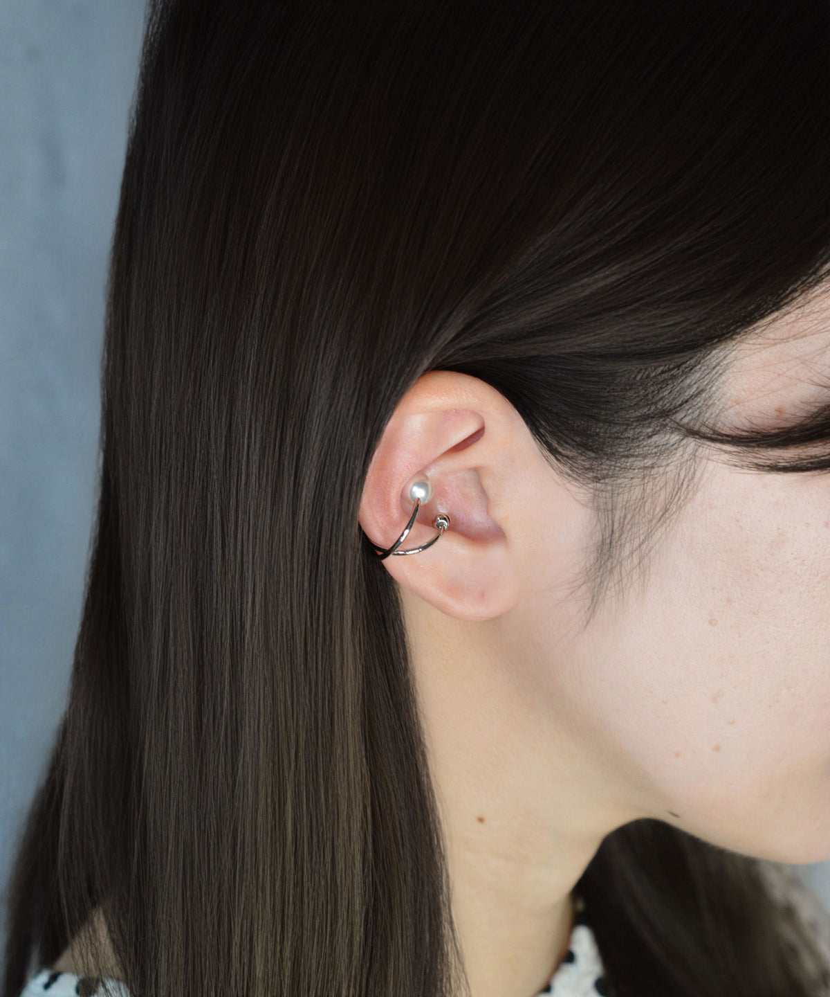 【earyear】Double Curve Pearl & Metal Spiral Ear Cuff〈片耳用〉