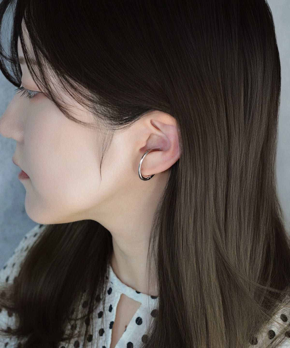 【earyear】Oval Line Form Simple Metal Ear Cuff〈片耳用〉