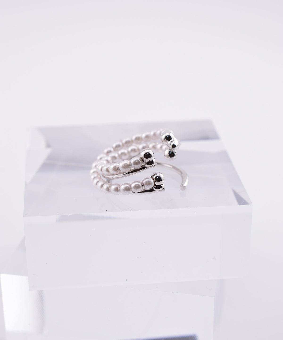 【earyear】3 Layer Pearl Line Metal Ear Cuff〈片耳用〉