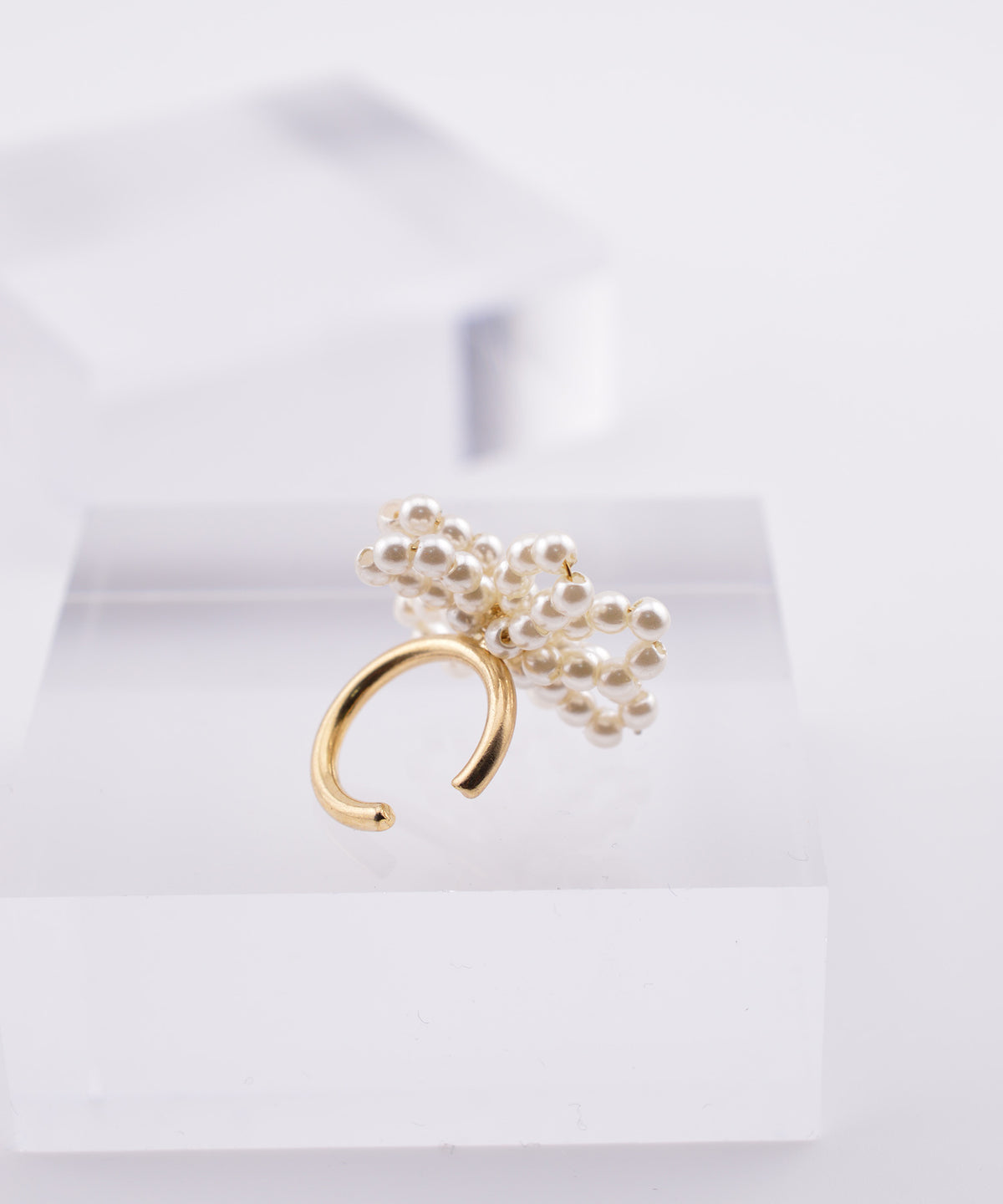 【earyear】Pearl Bloom Ear Cuff〈片耳用〉