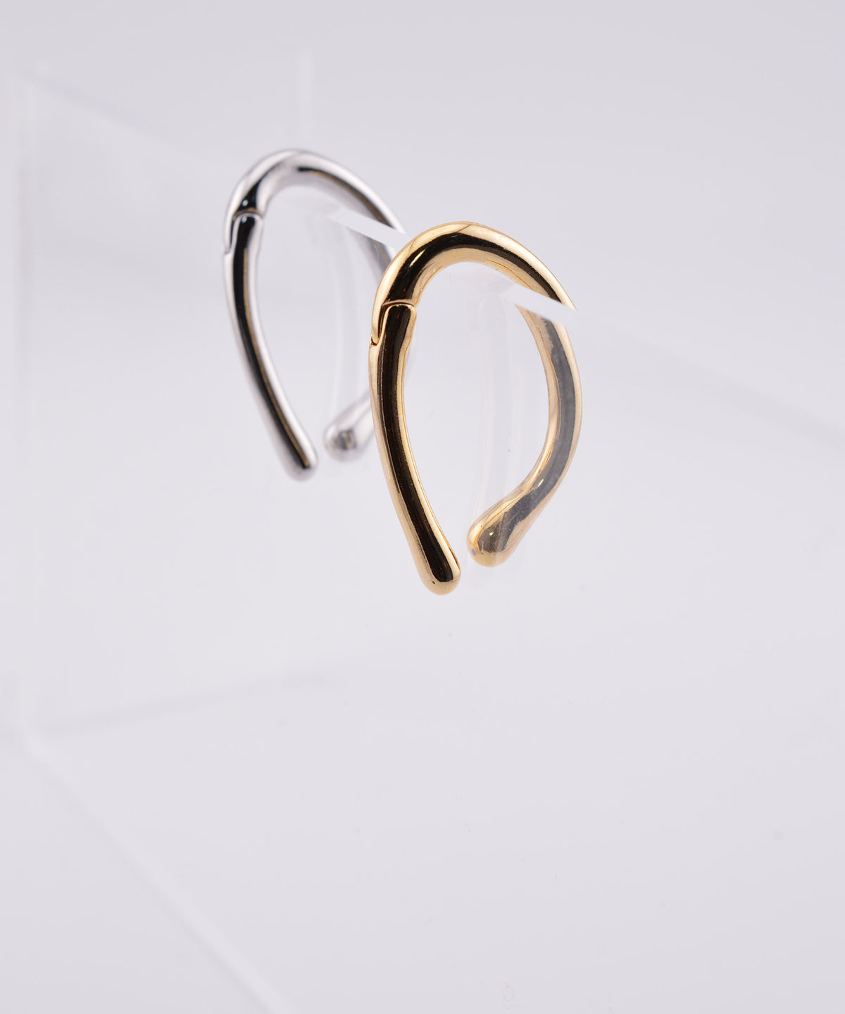 【earyear】Oval Line Form Simple Metal Ear Cuff〈片耳用〉