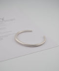 【earyear】Ancient Uneven Bar Bangle