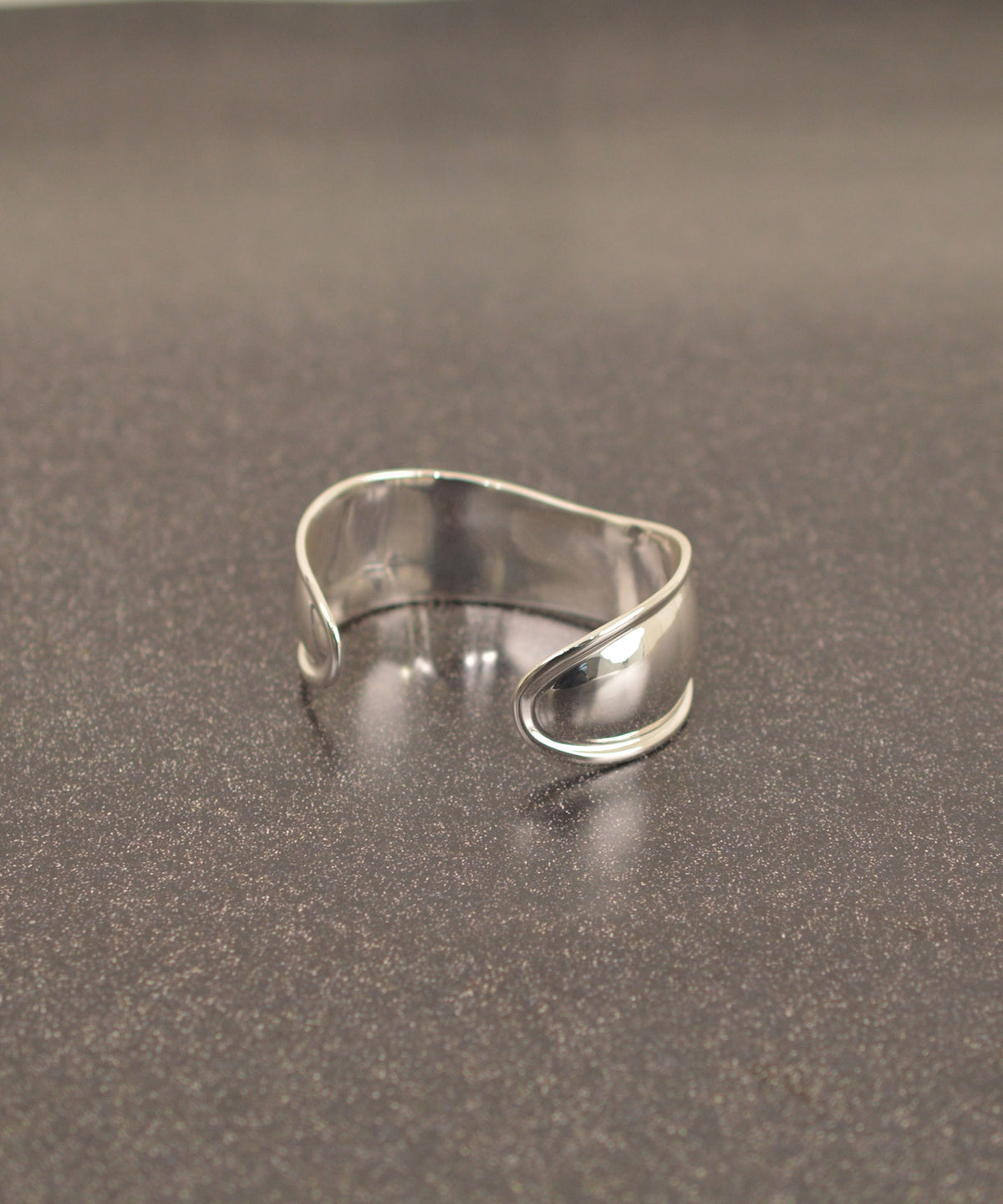 【BROTHERHOOD】Wave Plate Bangle(UNISEX)